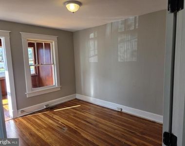 331 N Pleasant Valley Road - Photo Thumbnail 11