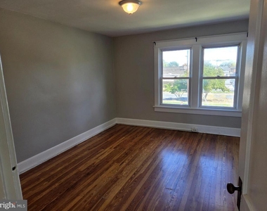 331 N Pleasant Valley Road - Photo Thumbnail 13