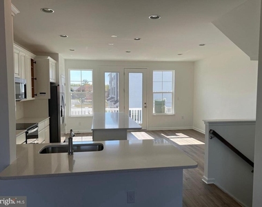 600 Hemsworth Lane - Photo Thumbnail 10