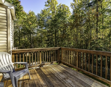11100 Saturn Court - Photo Thumbnail 15