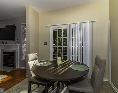 11100 Saturn Court - Photo Thumbnail 12