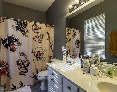 11100 Saturn Court - Photo Thumbnail 8