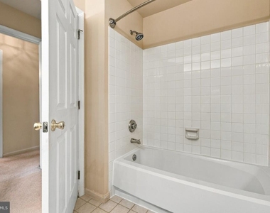 8202 Winstead Place - Photo Thumbnail 13