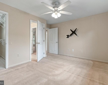 8202 Winstead Place - Photo Thumbnail 9