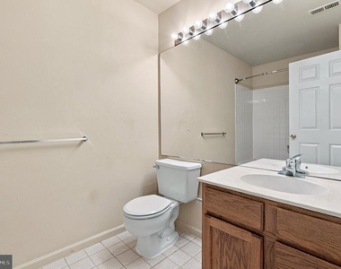 8202 Winstead Place - Photo Thumbnail 12