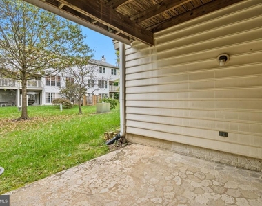 8202 Winstead Place - Photo Thumbnail 18