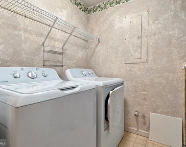 8202 Winstead Place - Photo Thumbnail 17