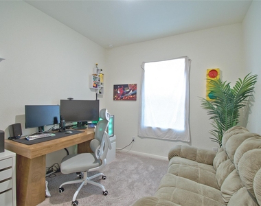 106 Mouflon Rd - Photo Thumbnail 8