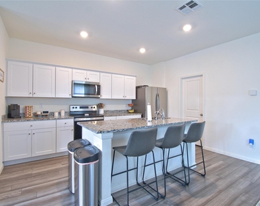 106 Mouflon Rd - Photo Thumbnail 6