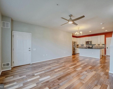 42677 Wardlaw Terrace - Photo Thumbnail 4