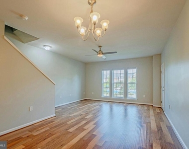 42677 Wardlaw Terrace - Photo Thumbnail 3