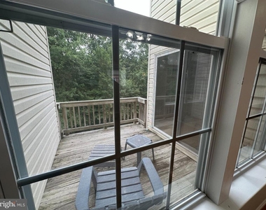43115 Forest Edge Square - Photo Thumbnail 7