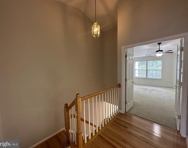 43115 Forest Edge Square - Photo Thumbnail 8