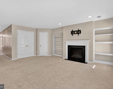 43265 Sunderleigh Square - Photo Thumbnail 5