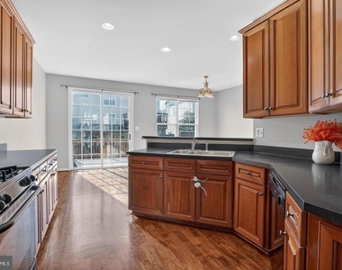 43265 Sunderleigh Square - Photo Thumbnail 8