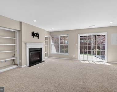 43265 Sunderleigh Square - Photo Thumbnail 4