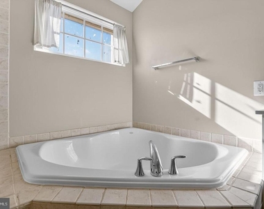 43265 Sunderleigh Square - Photo Thumbnail 24