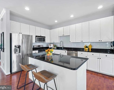 47326 Sterdley Falls Terrace - Photo Thumbnail 13