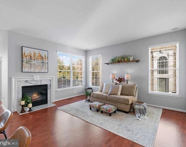 47326 Sterdley Falls Terrace - Photo Thumbnail 9