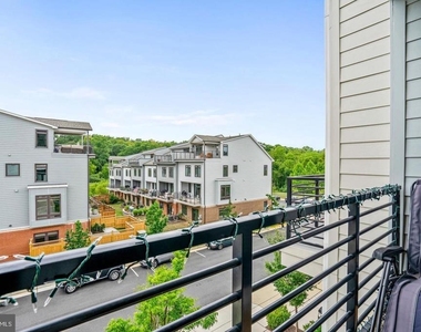 1018 Ribbon Limestone Terrace Se - Photo Thumbnail 14