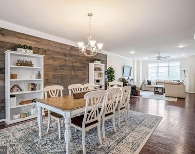 1018 Ribbon Limestone Terrace Se - Photo Thumbnail 2