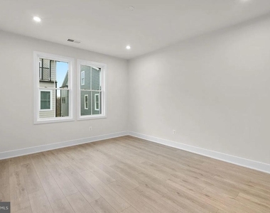 13898 Aviation Place - Photo Thumbnail 16