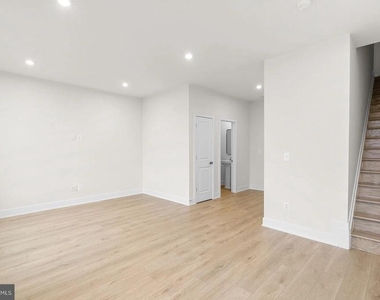 13898 Aviation Place - Photo Thumbnail 17