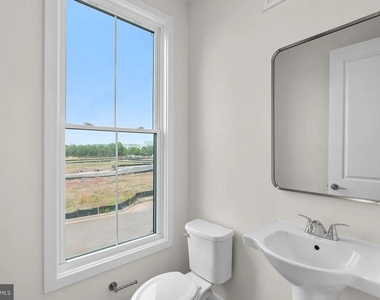 13898 Aviation Place - Photo Thumbnail 7