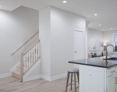 13898 Aviation Place - Photo Thumbnail 6