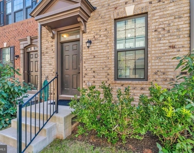 13937 Airfoil Road - Photo Thumbnail 3