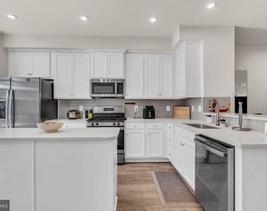13937 Airfoil Road - Photo Thumbnail 16
