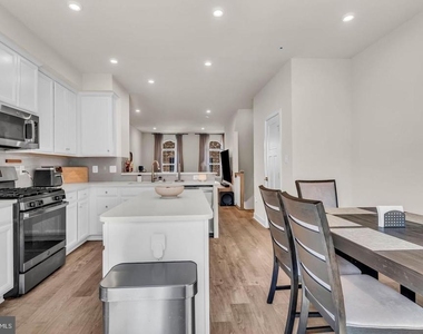 13937 Airfoil Road - Photo Thumbnail 15