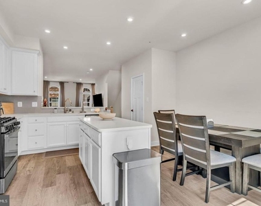 13937 Airfoil Road - Photo Thumbnail 12