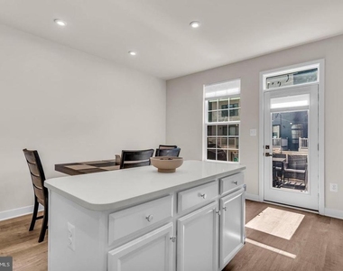 13937 Airfoil Road - Photo Thumbnail 14