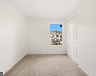 5986 Powells Landing Road - Photo Thumbnail 18