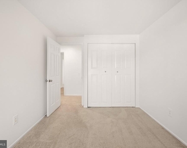 5986 Powells Landing Road - Photo Thumbnail 21