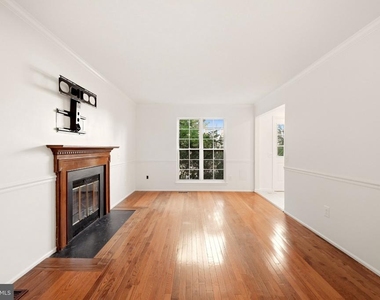 5986 Powells Landing Road - Photo Thumbnail 8
