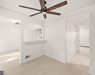 5986 Powells Landing Road - Photo Thumbnail 15