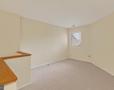 1987 Lakeport Way - Photo Thumbnail 11