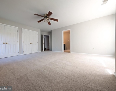 6441 Lake Meadow Drive - Photo Thumbnail 13
