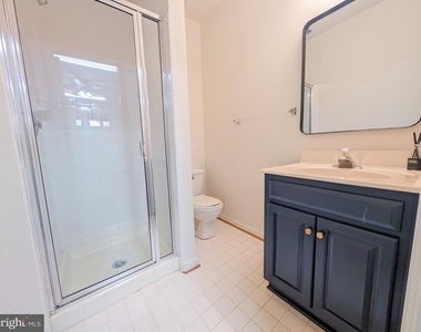 6441 Lake Meadow Drive - Photo Thumbnail 30
