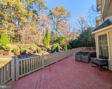 6441 Lake Meadow Drive - Photo Thumbnail 32