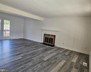 13824 Poplar Tree Road - Photo Thumbnail 4