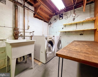 4221 N Valiant Court - Photo Thumbnail 37