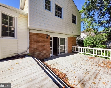 4221 N Valiant Court - Photo Thumbnail 7