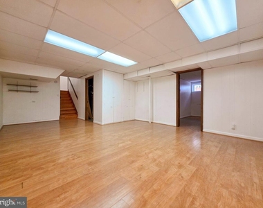 4221 N Valiant Court - Photo Thumbnail 33