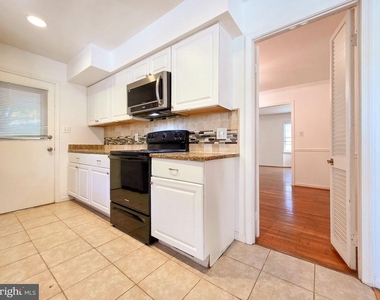 4221 N Valiant Court - Photo Thumbnail 14