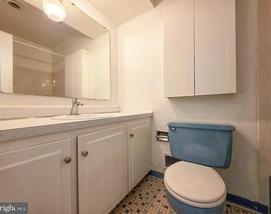 4221 N Valiant Court - Photo Thumbnail 26