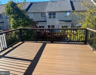 13306 Covered Wagon Lane - Photo Thumbnail 12