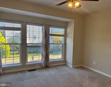 13306 Covered Wagon Lane - Photo Thumbnail 7